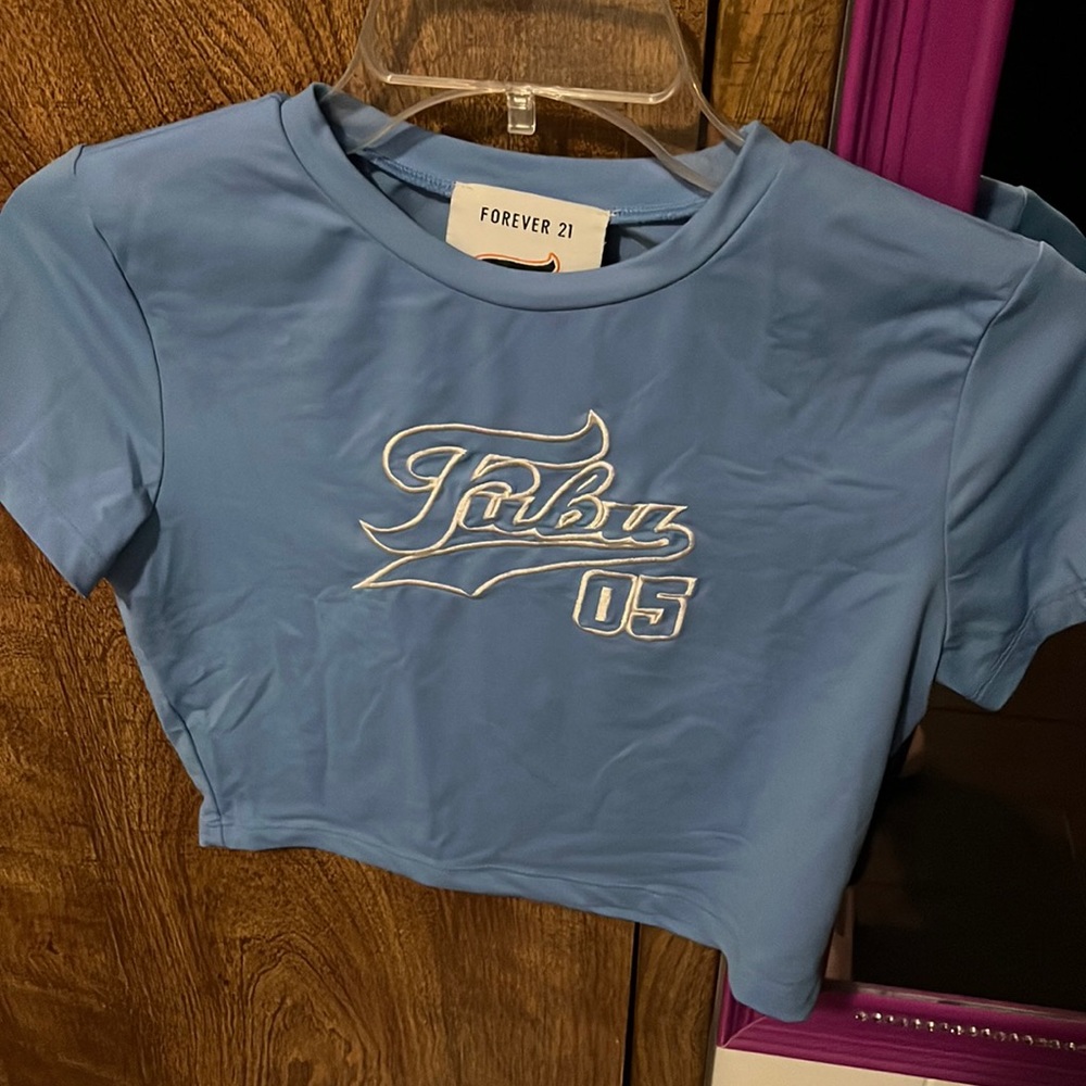 FOREVER 21 CROP TOP